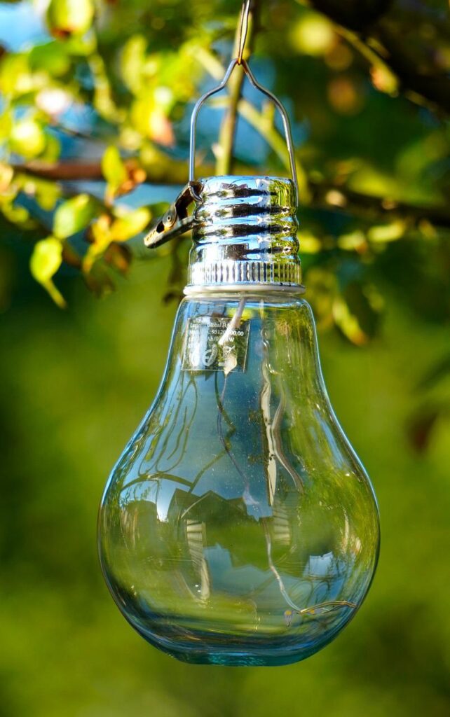 lightbulb, garden light, solar-4302969.jpg